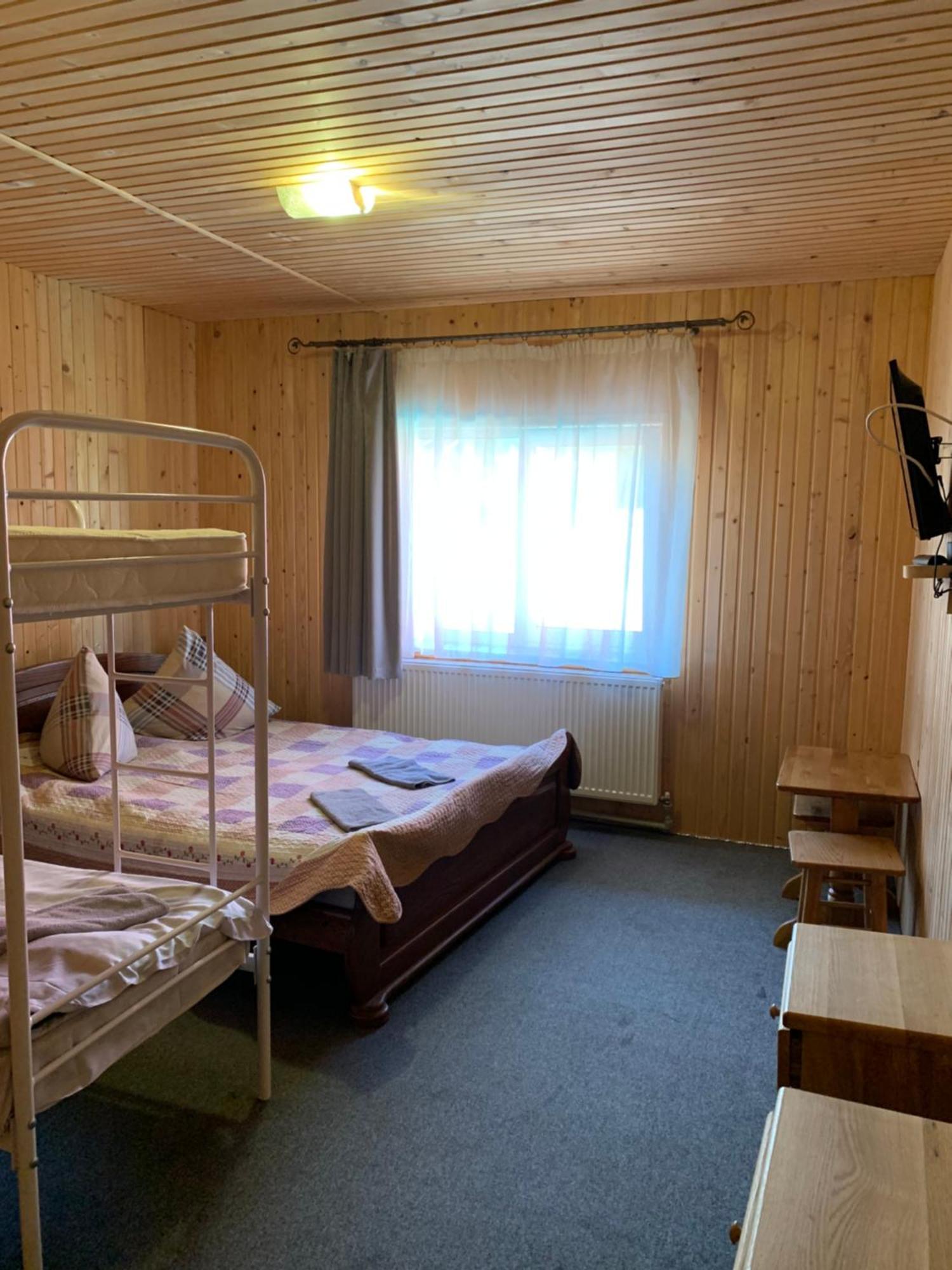 Hotel Novoe Shale Jablunicja Kültér fotó